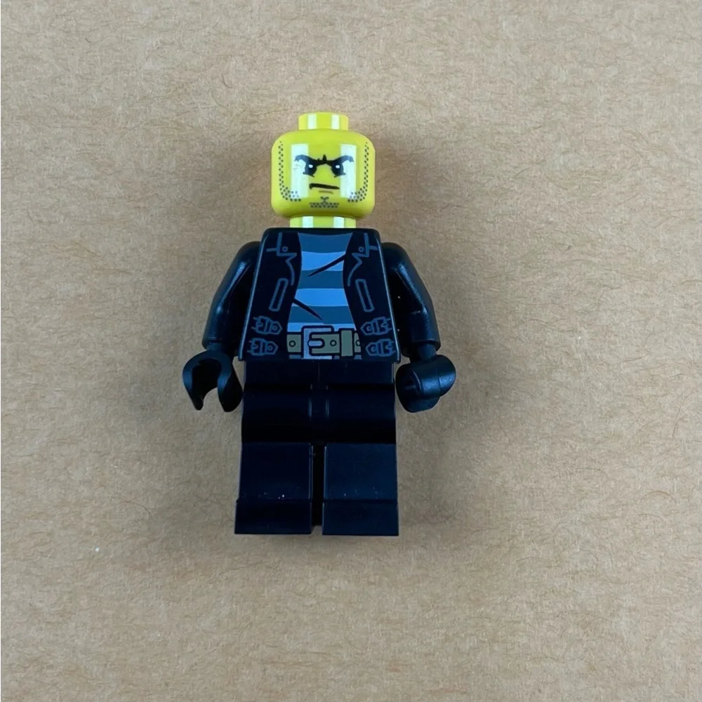 LEGO City Bandit Male Minifigure 60042 High Speed Police Chase Criminal Crook 2”